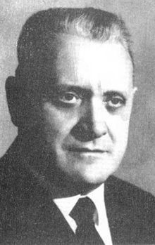 Biochimist și biolog, membru titular (1948) al Academiei Române. A adus contribuții în domeniul chimiei organice (mecanismul formării azoxiderivaților, transpoziția moloeculară a sintezelor stilbenilor etc.) și al biochimiei (constituția, activitatea și permeabilitatea membranelor vii). Studiile sale au deschis noi perspective în domeniul cancerogenezei, farmacologiei și ecologiei. În anul 1933 a fost angajat la laboratorul de chimie al Școlii Politehnice din Timișoara.