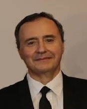 S-a născut în anul 1963 în localitatea Lugoj, Județul Timiș. Este absolvent al Universității Politehnica Timișoara, Facultatea de Automatică și Calculoare, promoția 1987.